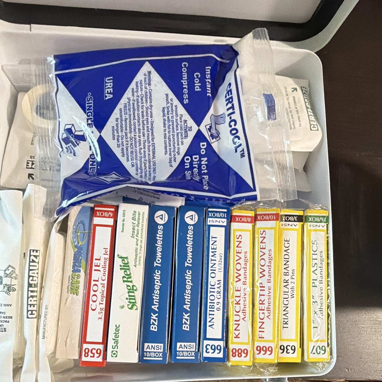 GILLIG 24in First Aid Set Panel White/Blue w/ Supplies K606-301
