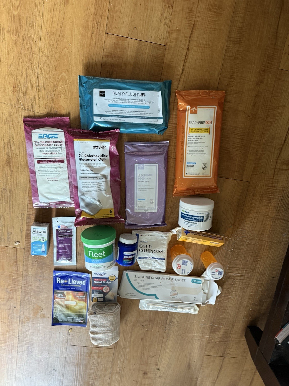 LOT OF 18 HEALTHCARE ITEMS SEALED ALL BRAND NEW!