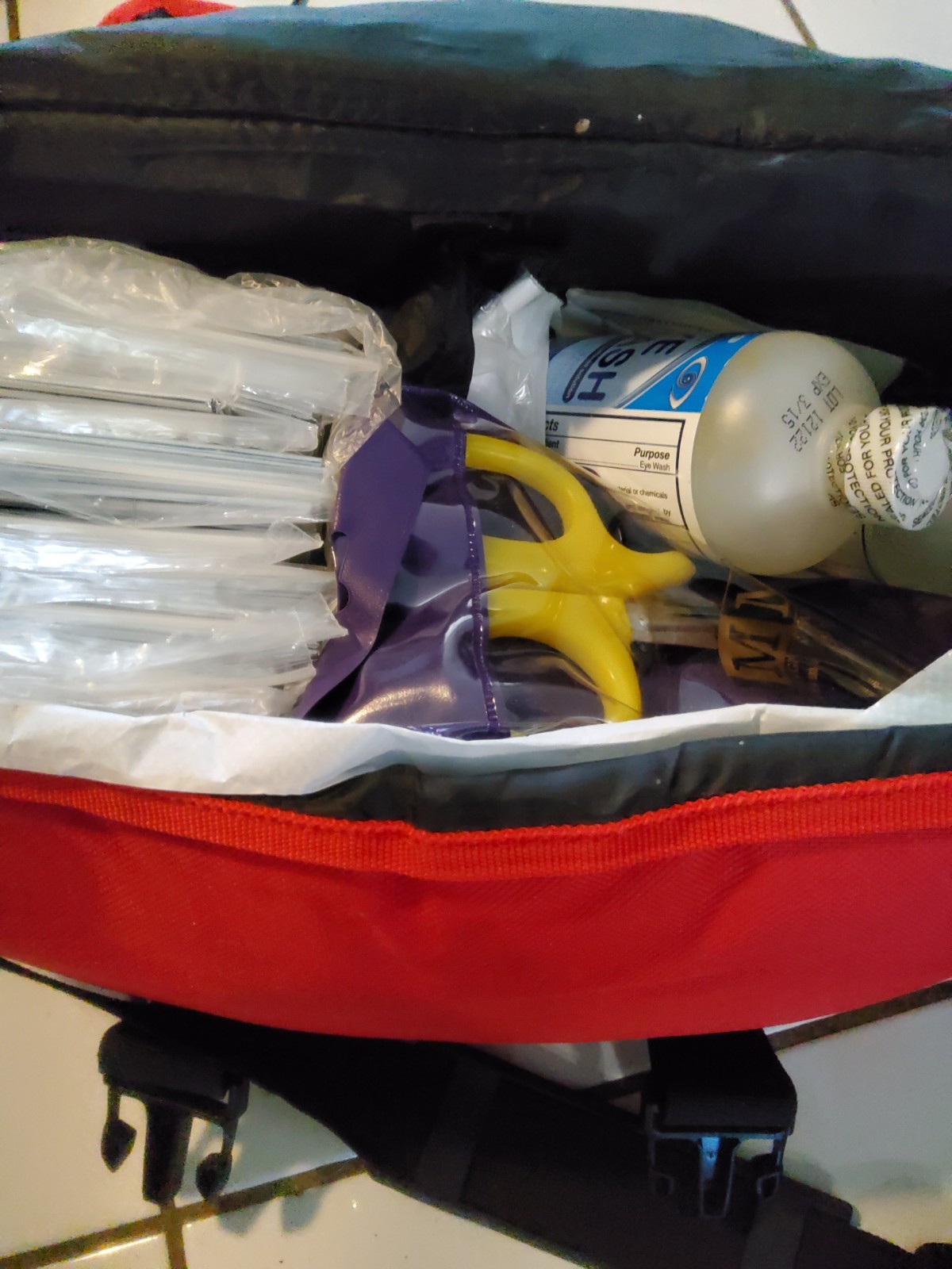 First Aid Only First Responder Bag – Red Nylon Portable Mount