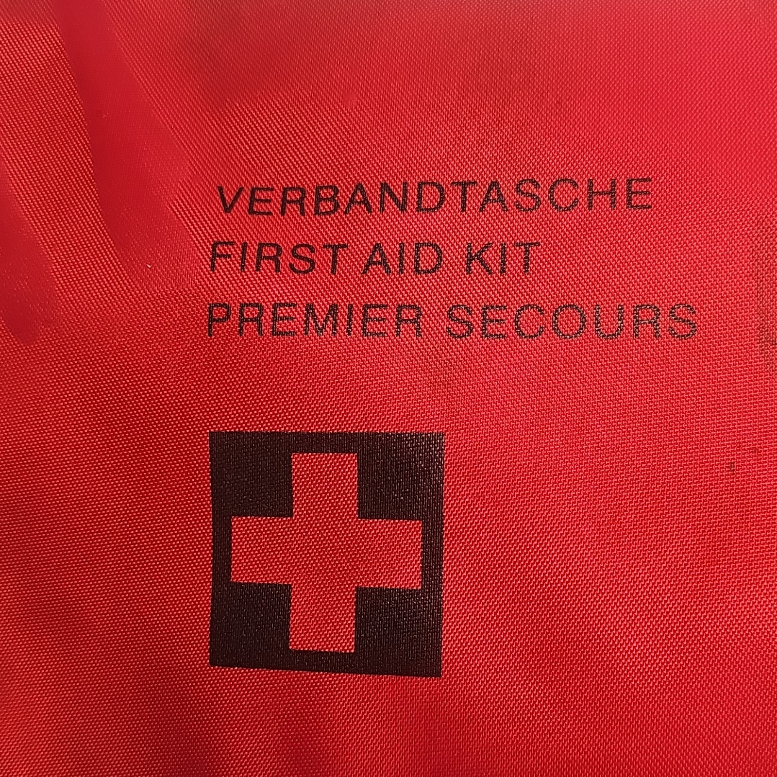 2005-2011 AUDI A6 C6 – First AID KIT 8E0860281