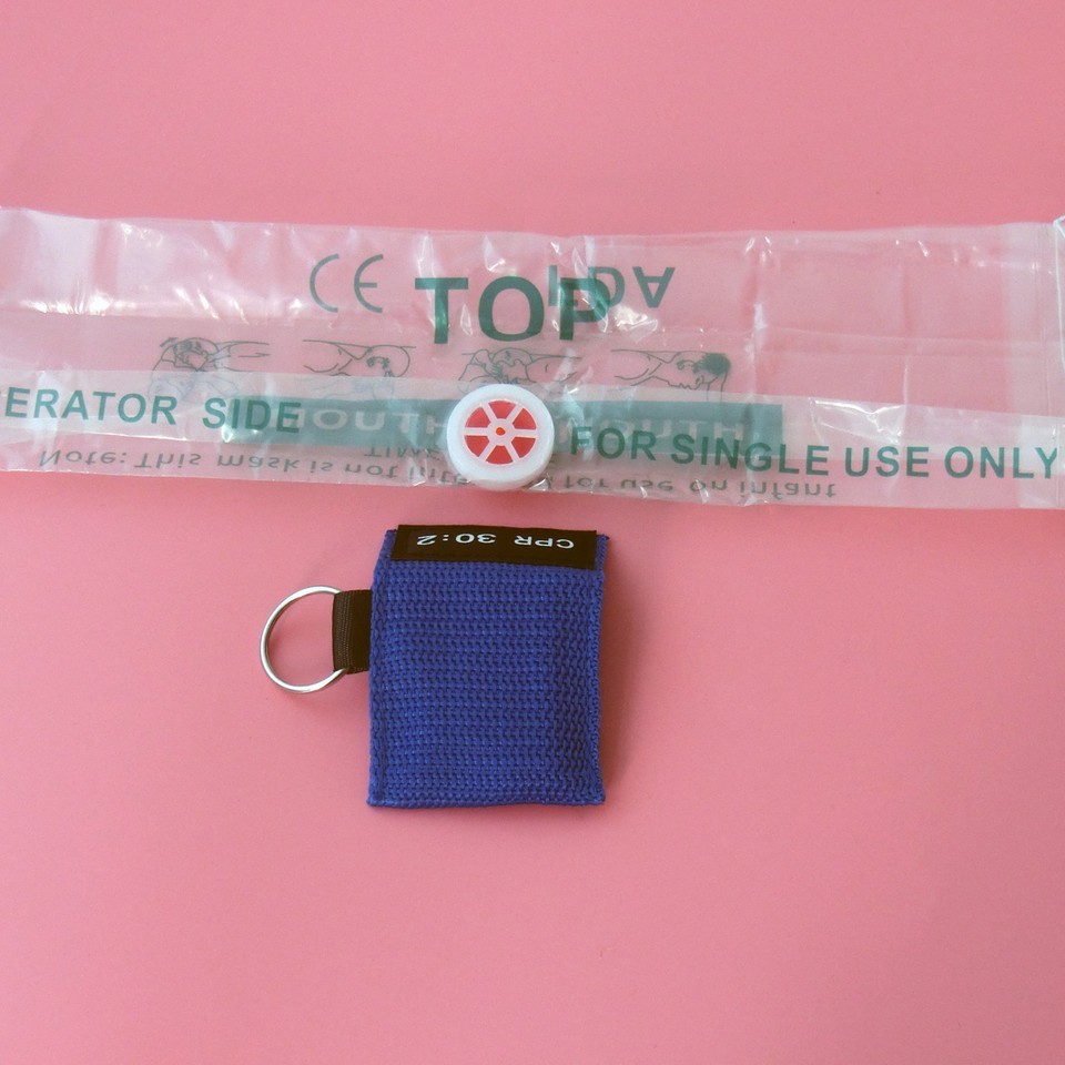 60PCS 8 COLORS CPR MASK ONE-WAY VALVE KEYCHAIN POUCH CPR 30:2 AED FIRST AID