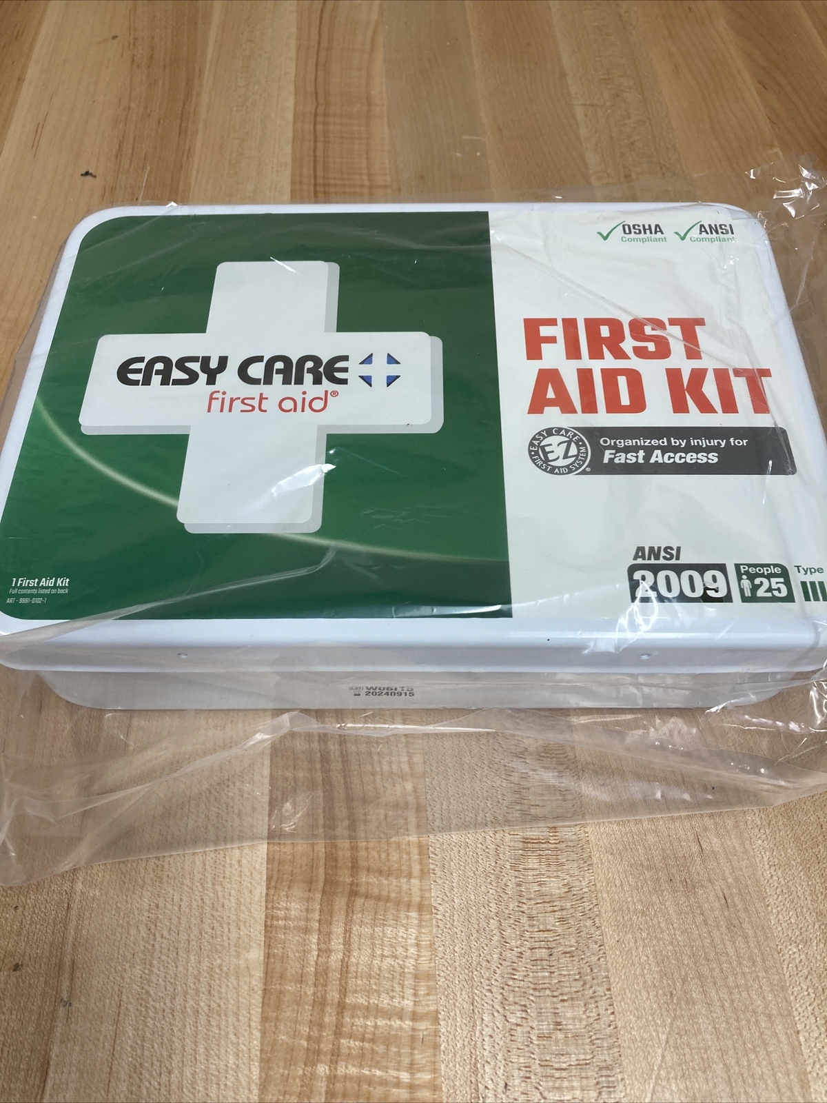 EASY CARE First Aid Kit: Industrial, 25 People Served, ANSI Z308.1-2009