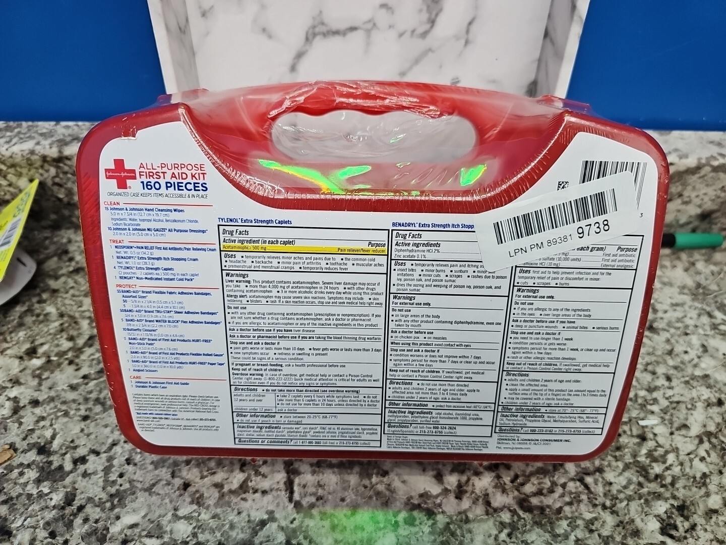 Johnson & Johnson Portable Compact First Aid Kit for Minor Cuts160 pieces