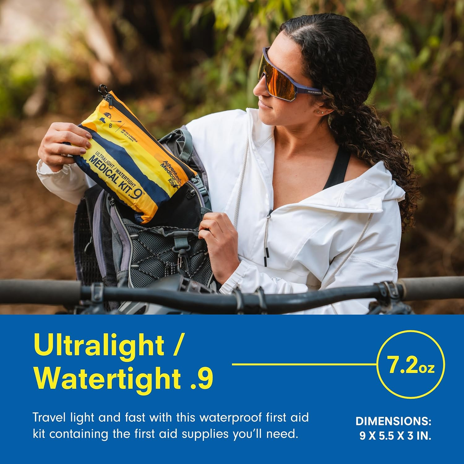 Adventure Medical Kit Ultralight/Watertight Medical Kit .9 – up to 4 People, up