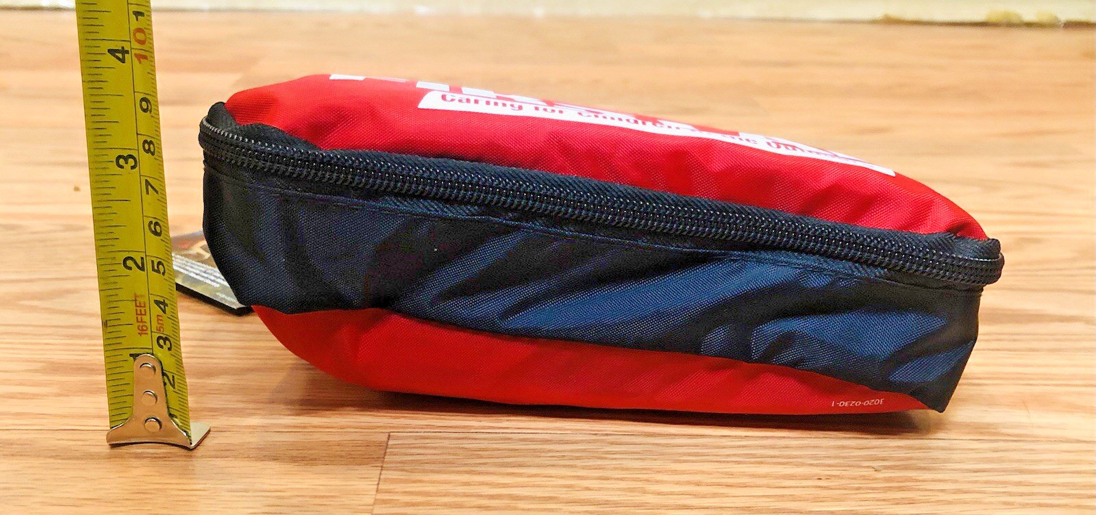 Adventure Medical Kits Family First Aid Medical Kit 1-4 People Multiple Days NOS