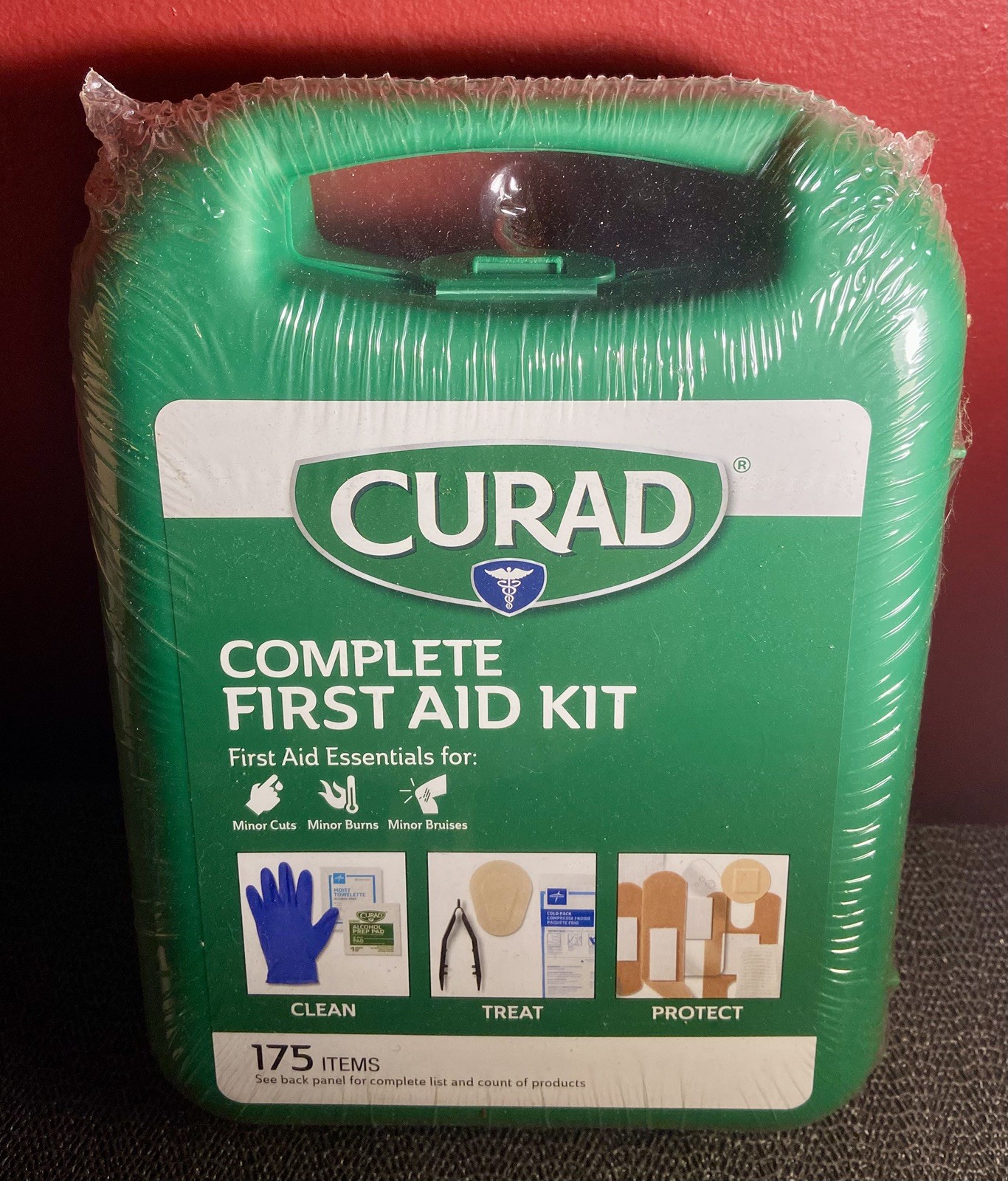 Curad Complete First Aid Kit Durable Hard Plastic Carrying Case 175 Items