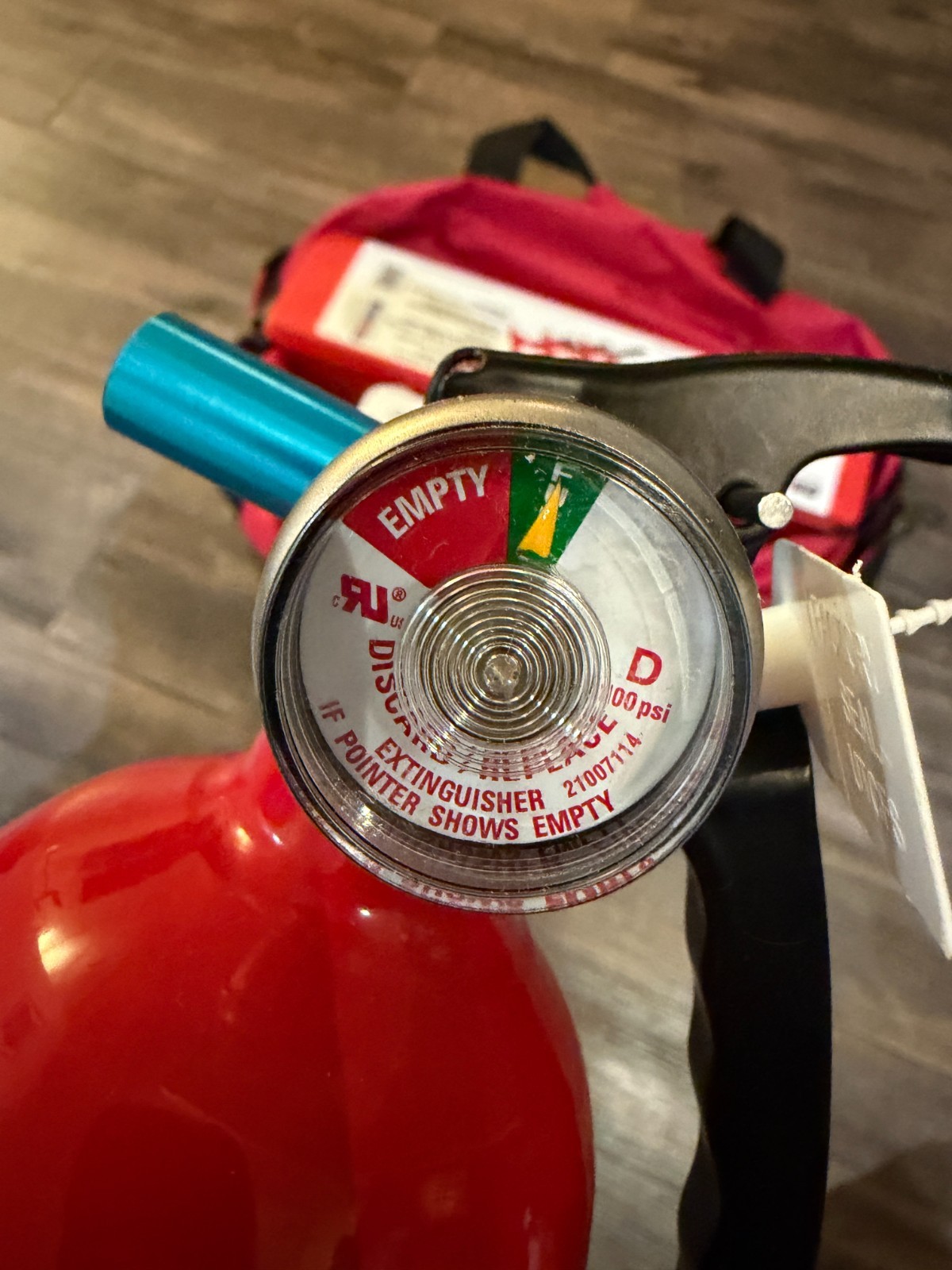 DOT OSHA Compliant Kit with 2lb 5BC Fire Extinguisher + 1 LED Flare FREE !