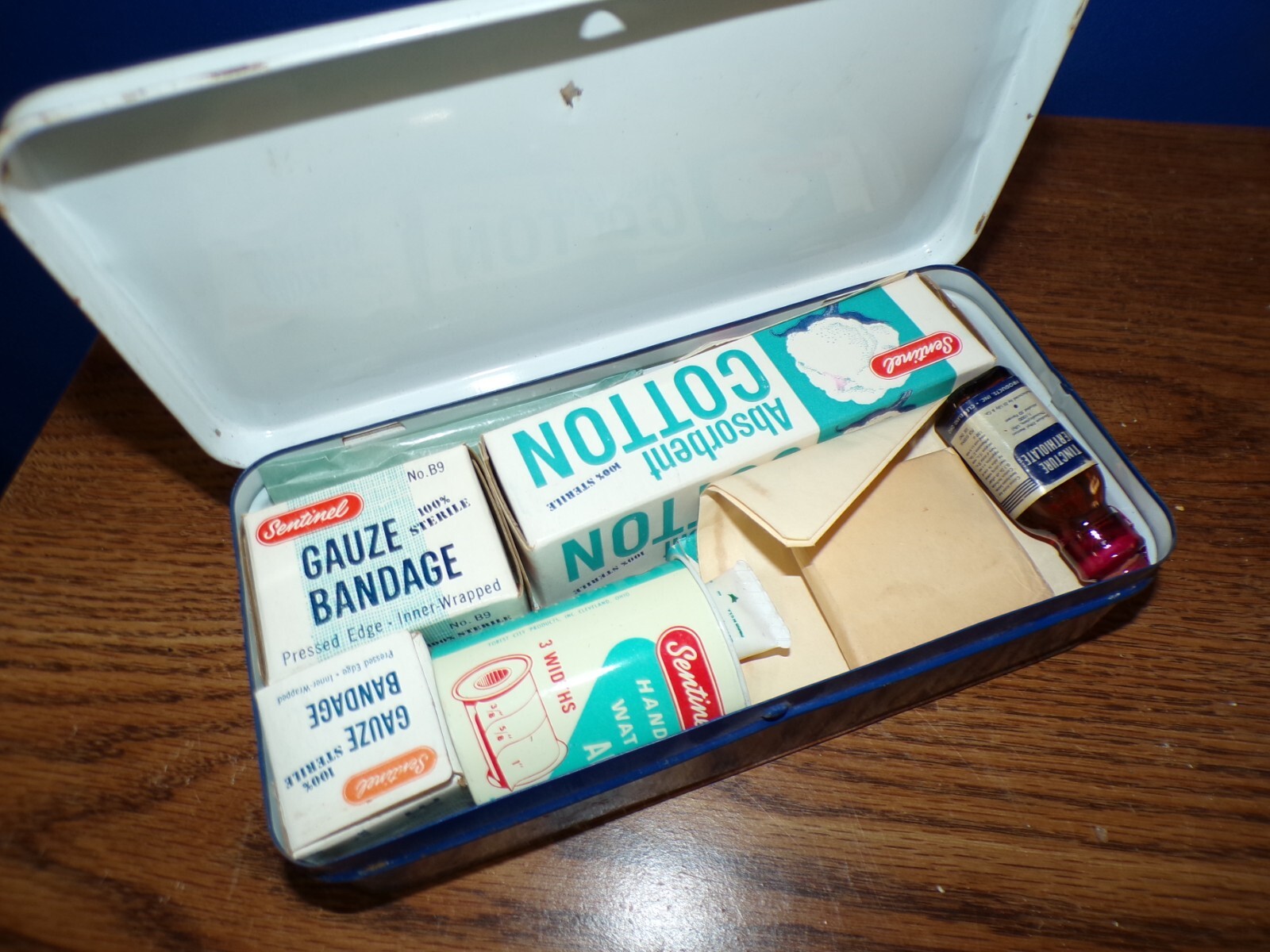 Vintage Sentinel Home & Auto First Aid kit / Most Original Items Included