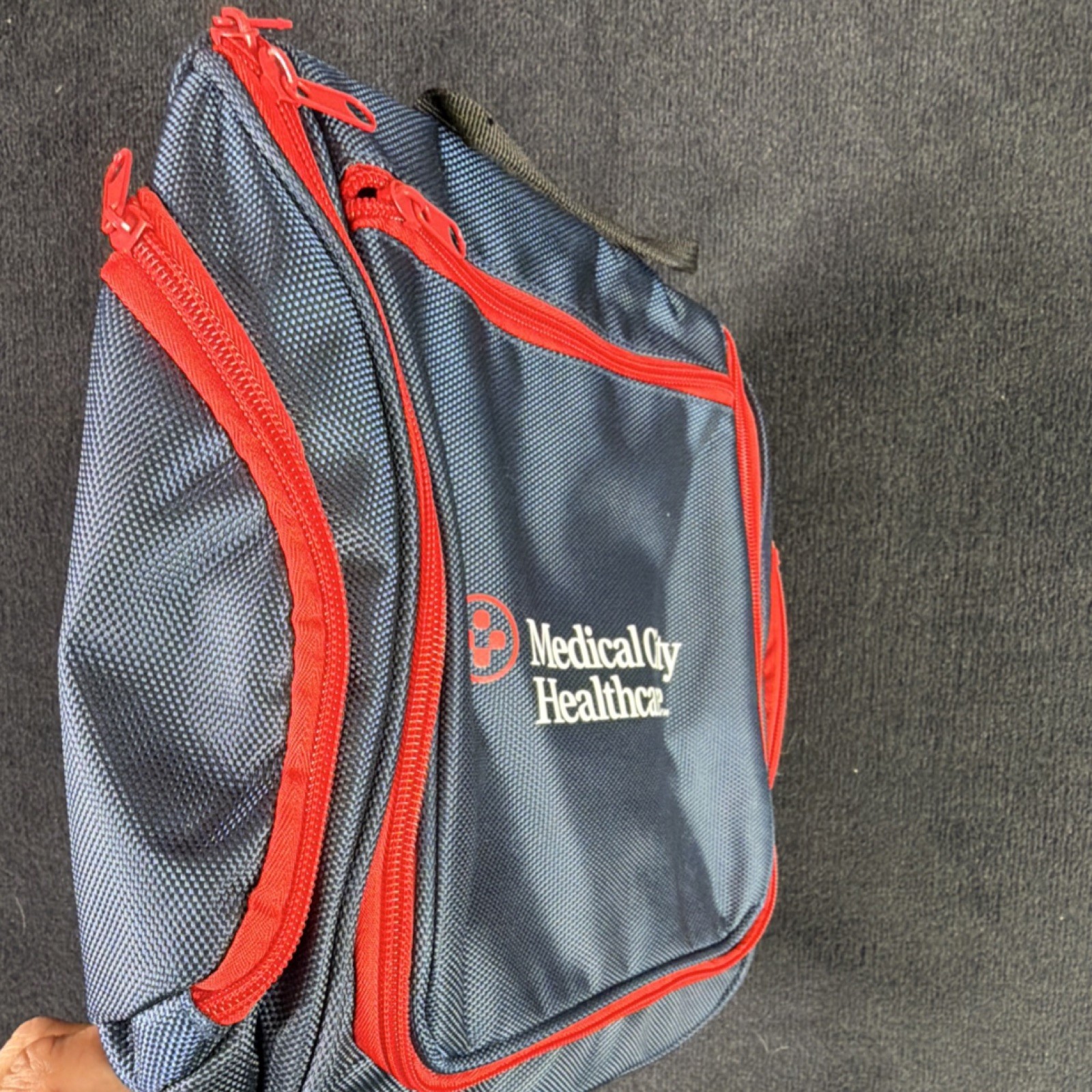 Medical City Healthcare Portable Blue Red First Aid Bag Hanging Organizer