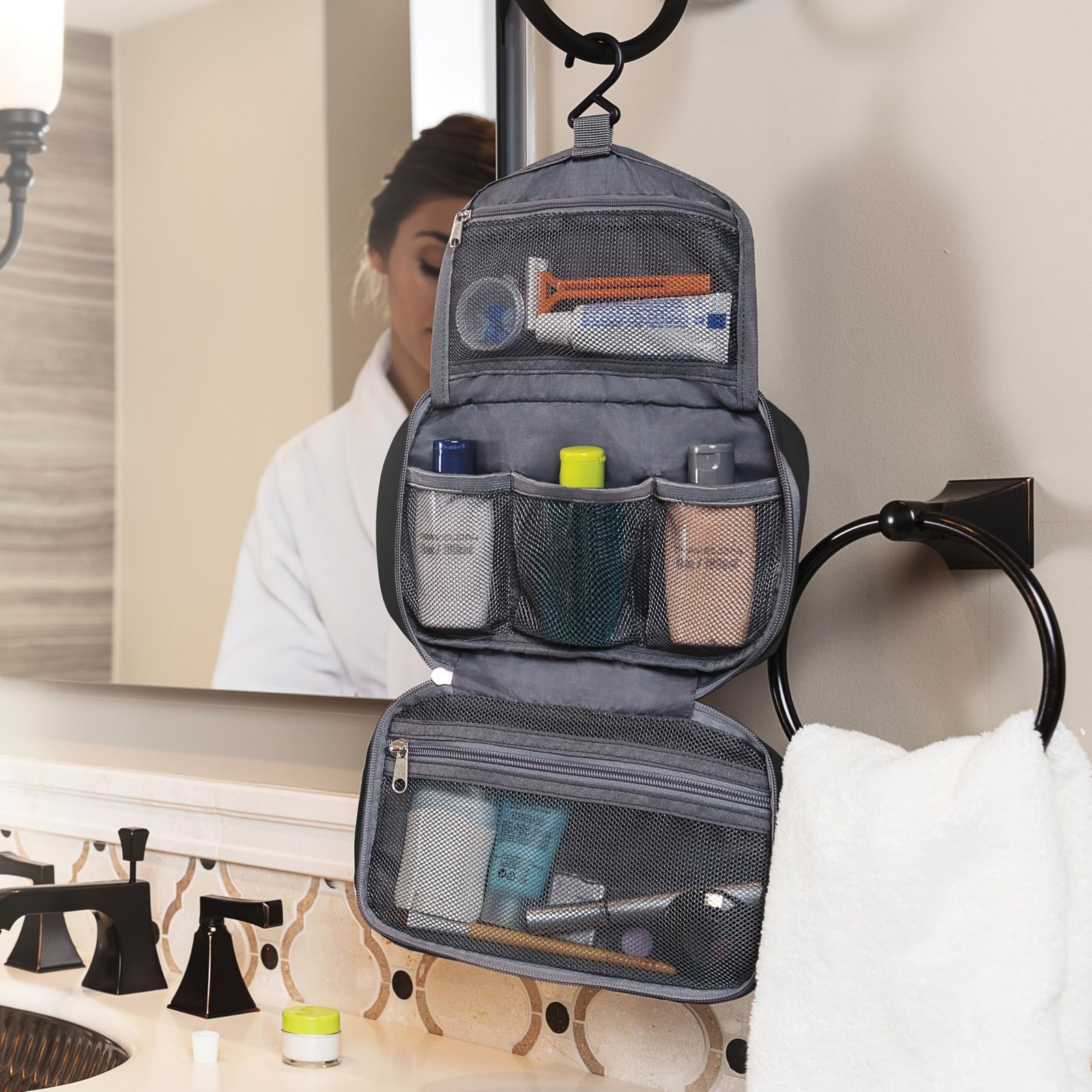 Travelon Compact Hanging Toiletry Kit One Size, Lime