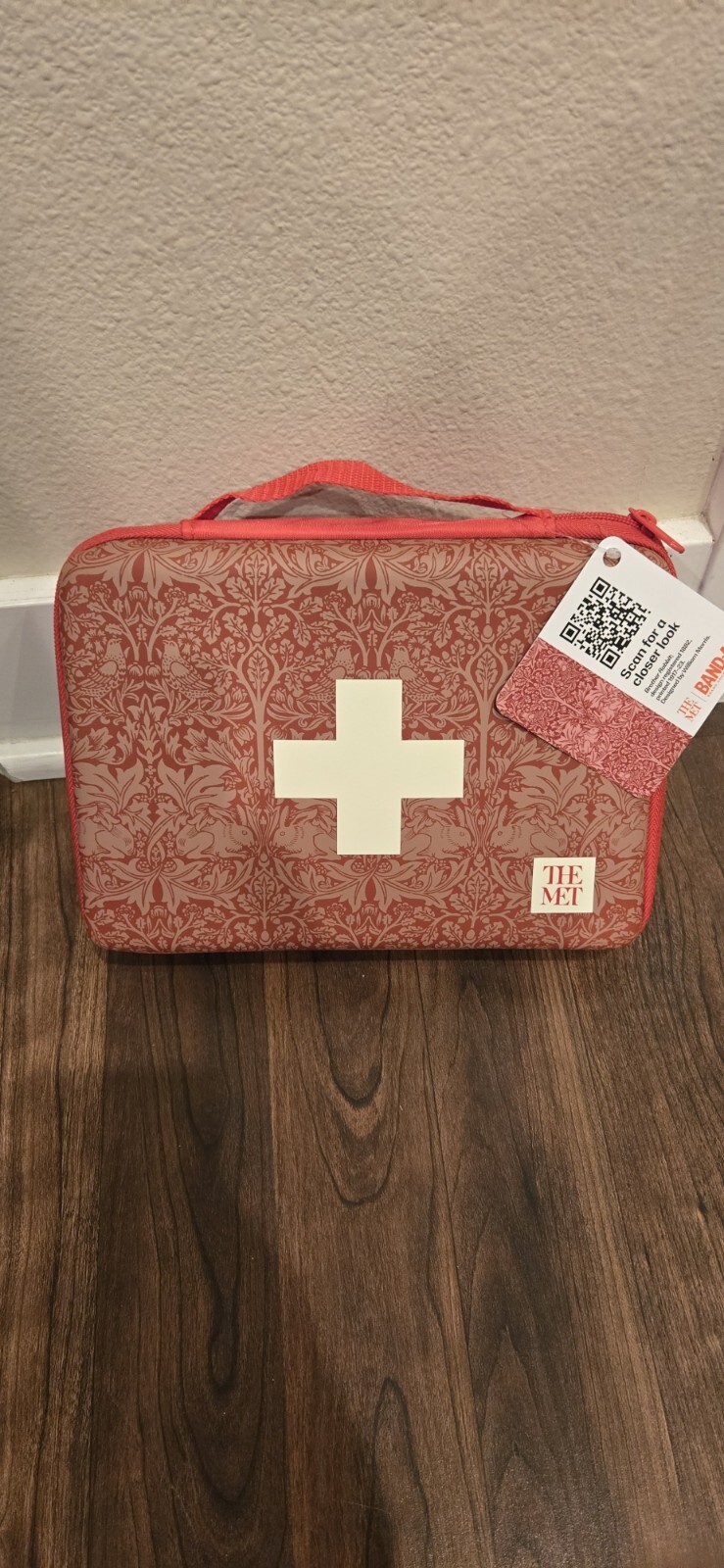 Johnson & Johnson Bandaid MET first Aid Kit