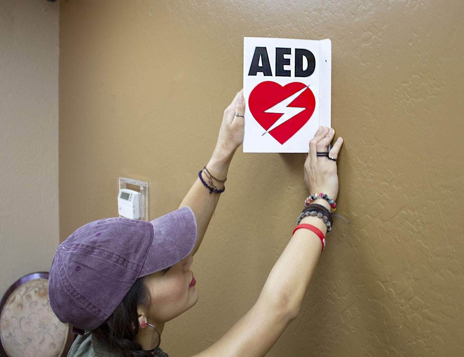 CPR Savers Foldable Panel AED Wall Sign for Business, School, Restaurant, Off…