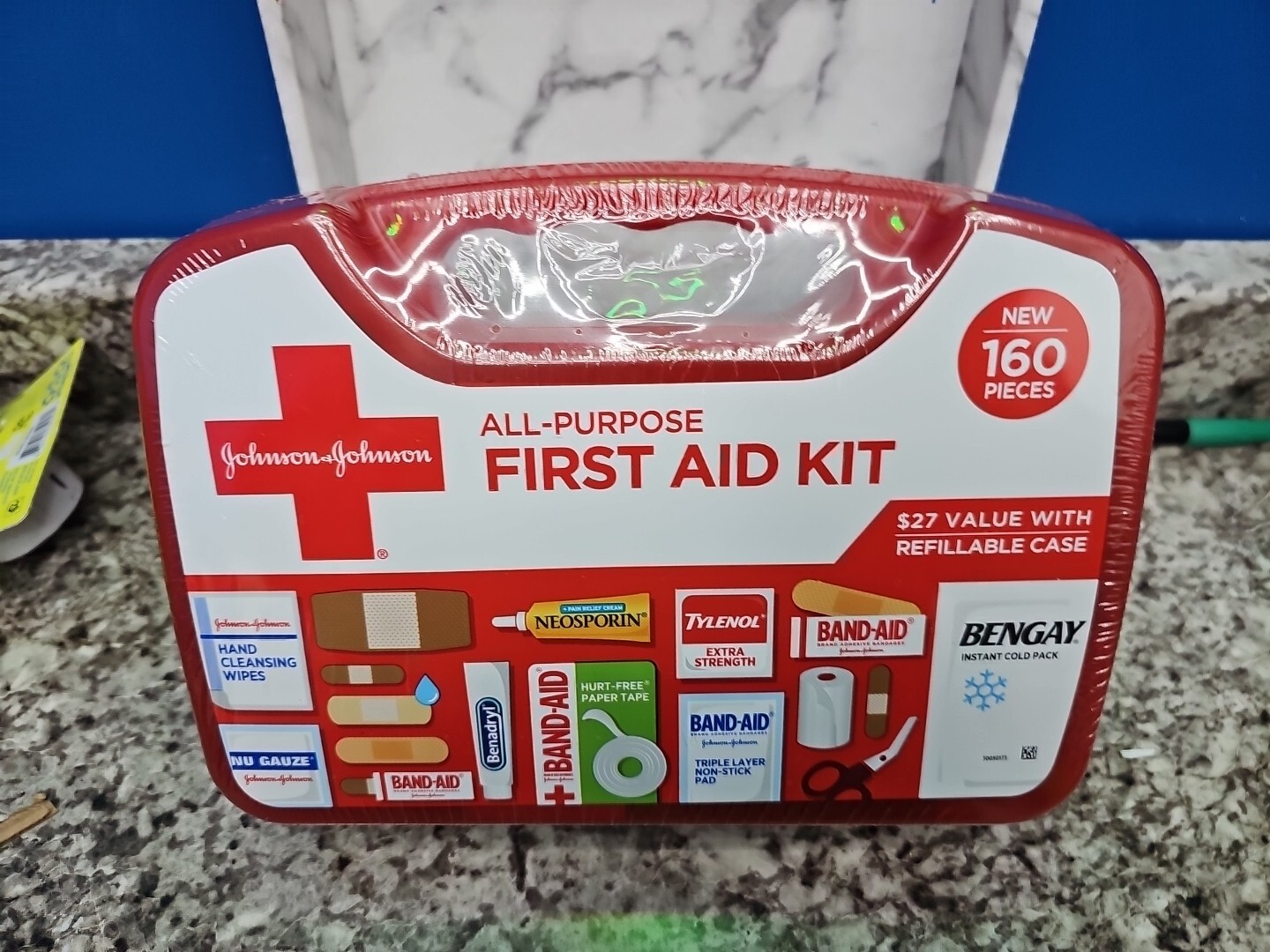 Johnson & Johnson Portable Compact First Aid Kit for Minor Cuts160 pieces