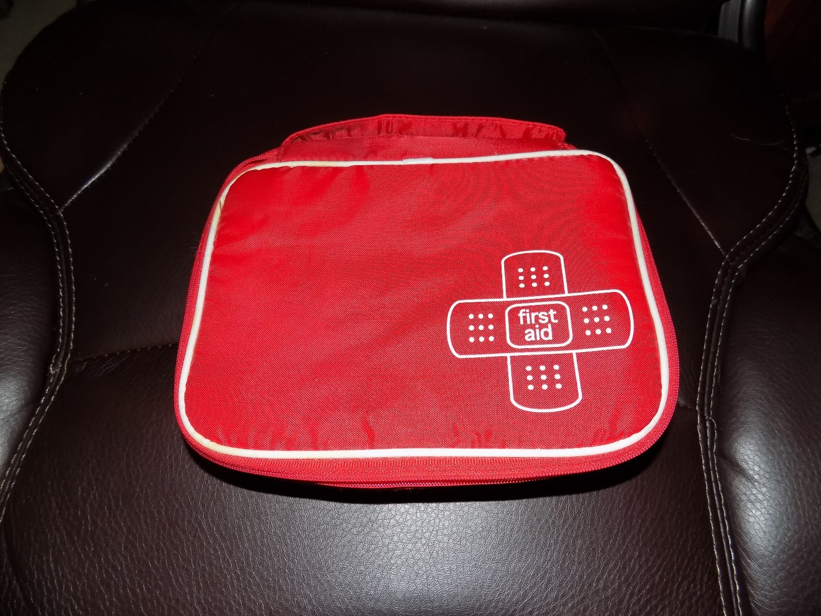 Johnson & Johnson's Build Your Own First Aid Kit Bag (Empty Bag only) EUC