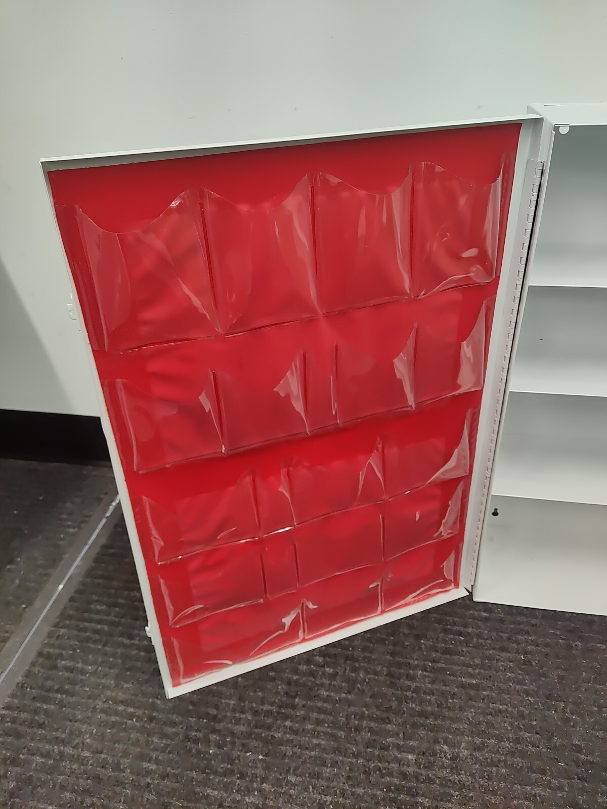 First Aid Cabinet w/ Handle New in Box 4 Shelf & Door Pockets (Empty) Never Used