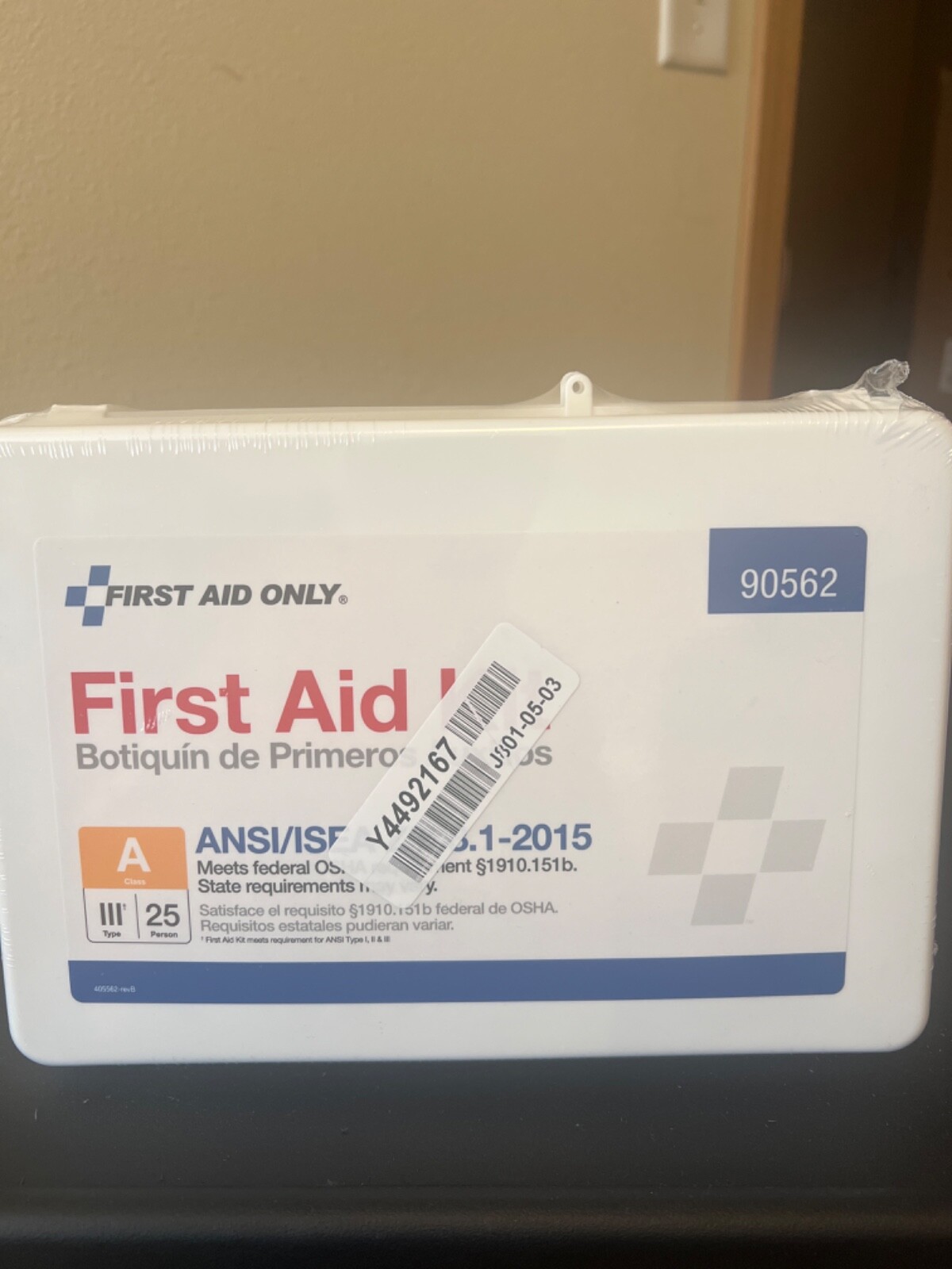 First Aid Only 90589 141-Pc. ANSI 2015 Compliant First Aid Kit for 25 People New