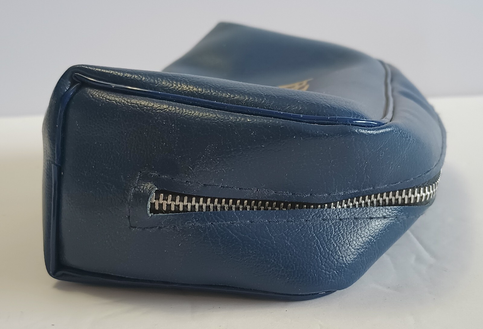 Vintage Labtron Medical Equipment Bag Dark Blue Vinyl Zipper 2 x 5 x 7 NOS
