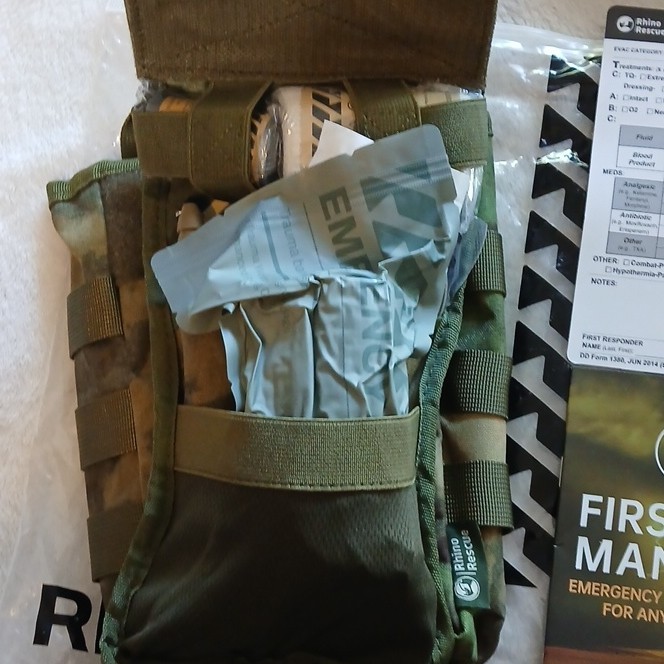 Rhino Rescue First Aid Set Emergency Treatment Kit Multicolor w/ Manual Blanket