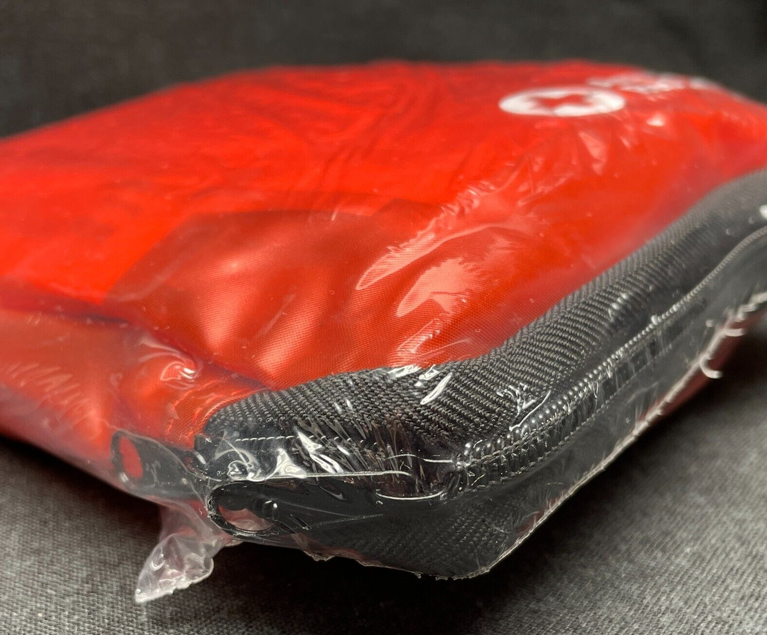 NWOT Be Red Cross Ready First Aid Kit, 73 Latex-Free Pieces, Home,Sports,Outdoor