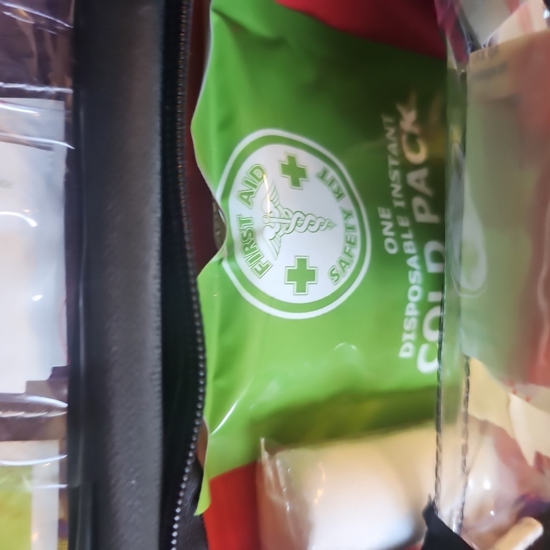 MULTI PURPOSE FIRST AID KIT GREAT TO KEEP IN THE CAR