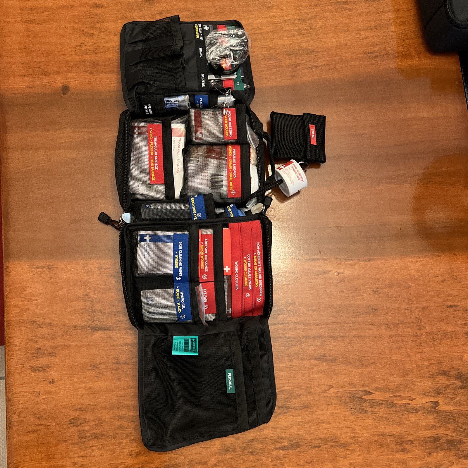 SURVIVAL Vehicle First Aid Kit