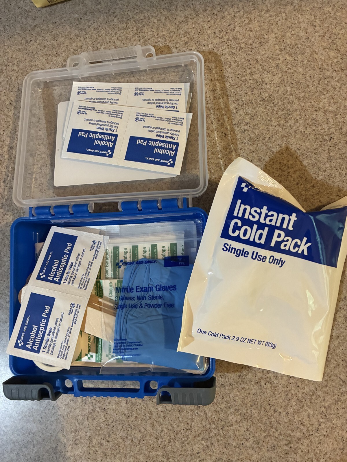 80 Piece Small First Aid Kit Hard Shell Case. Brand New.