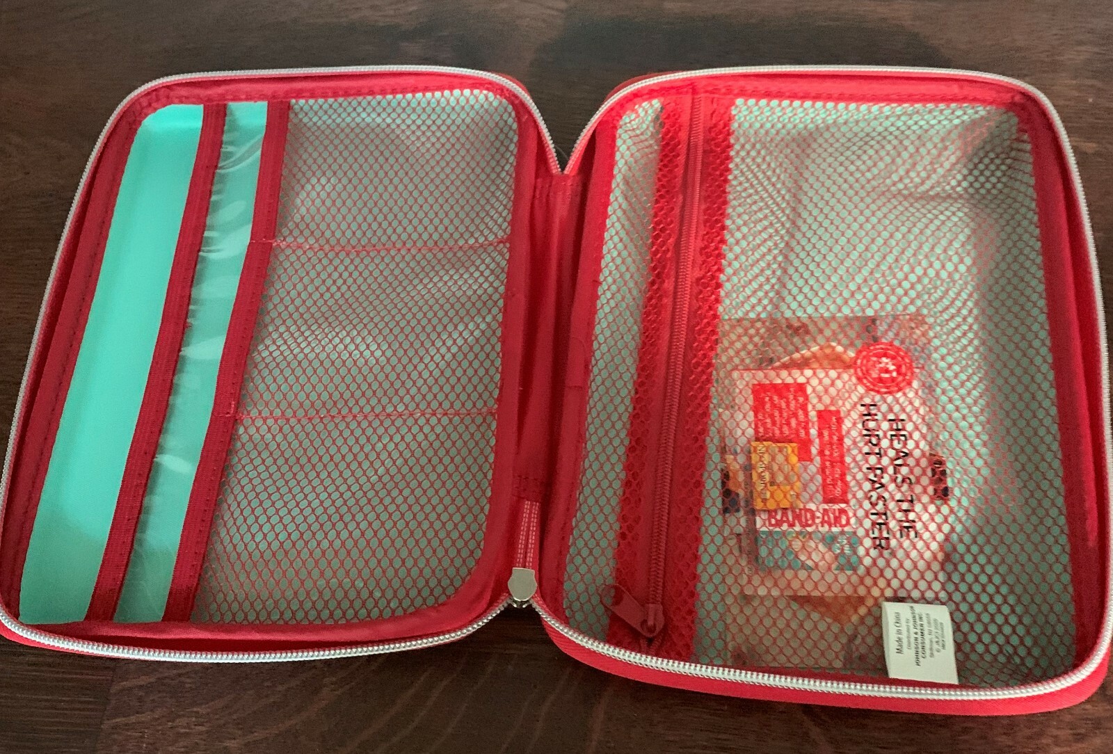 JOHNSON&JOHNSON Band-Aid Brand Build Your Own First Aid Kit red zip Bag 9×6.5×2