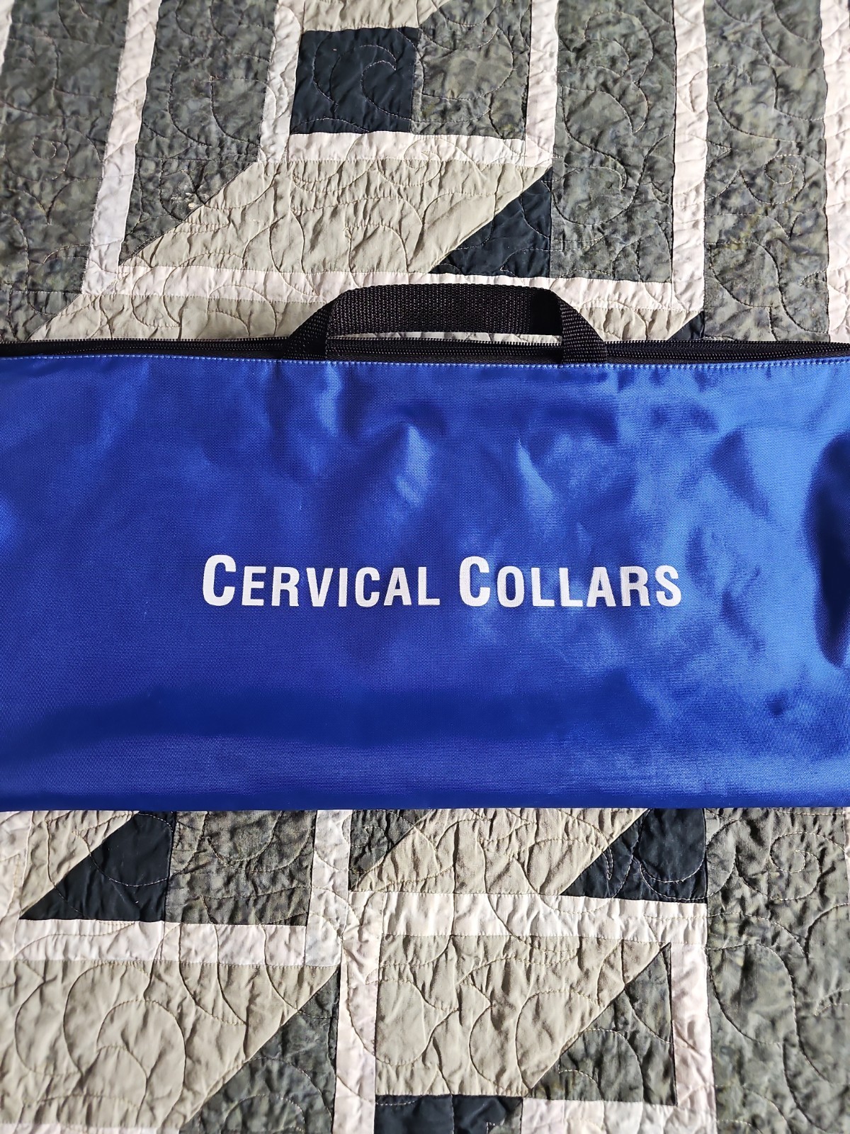 Extrication Collar Bag EMS Medical Cervical Collars Bag Blue Handles Zipper (E5)