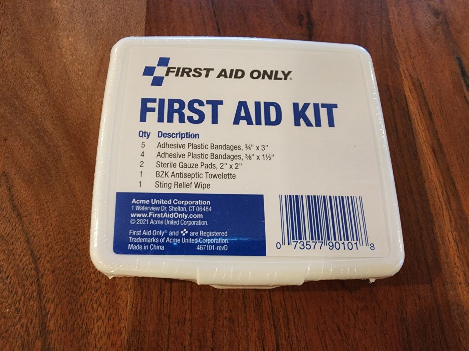 First Aid Only by on the Go Kit, White, 13 Piece Set, 1 Count 💖
