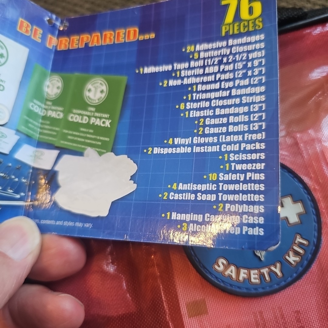 MULTI PURPOSE FIRST AID KIT GREAT TO KEEP IN THE CAR