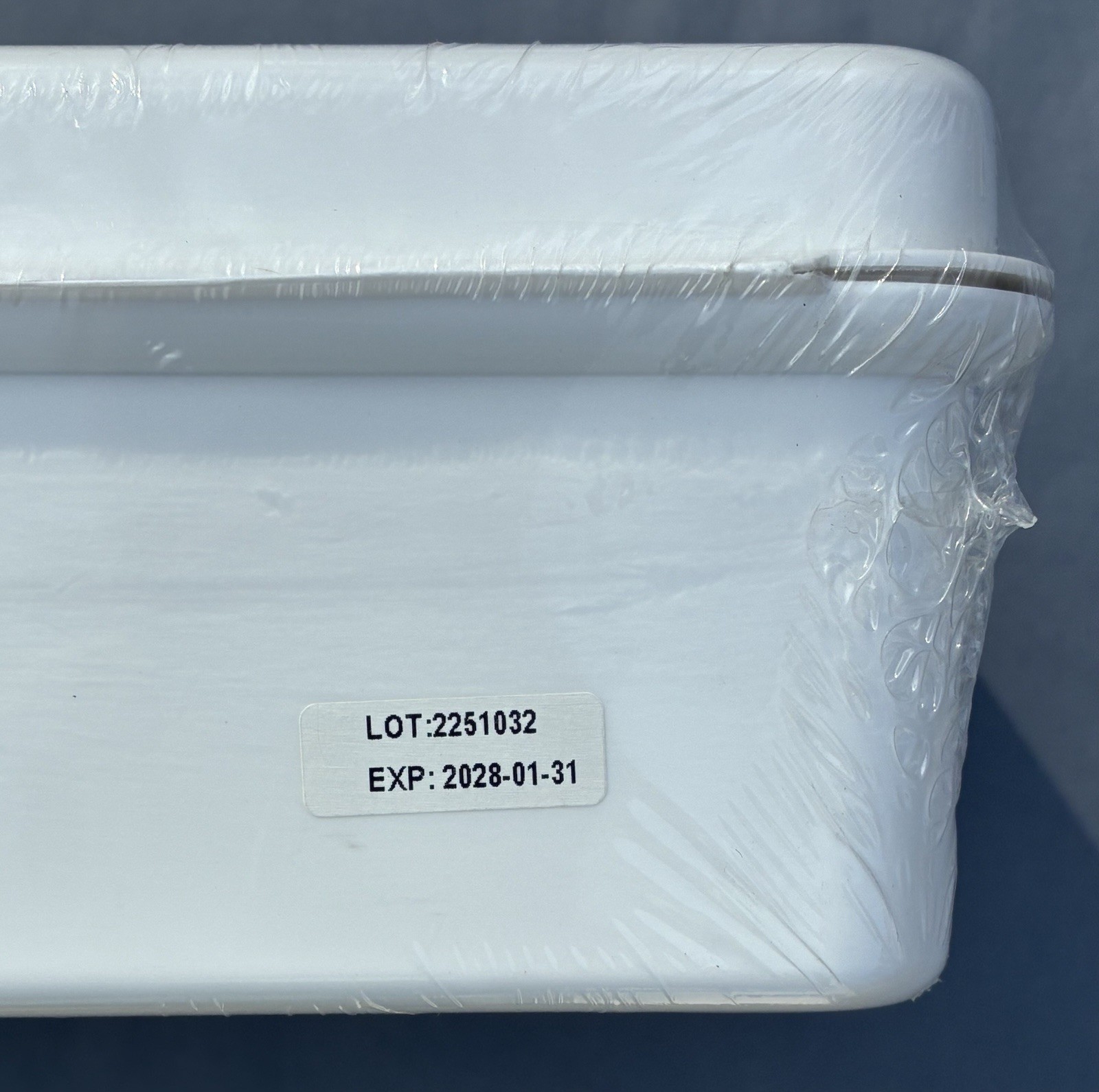 First Aid Only 25 Person Kit OSHA 95 Pieces Weatherproof Plastic Case New 6082