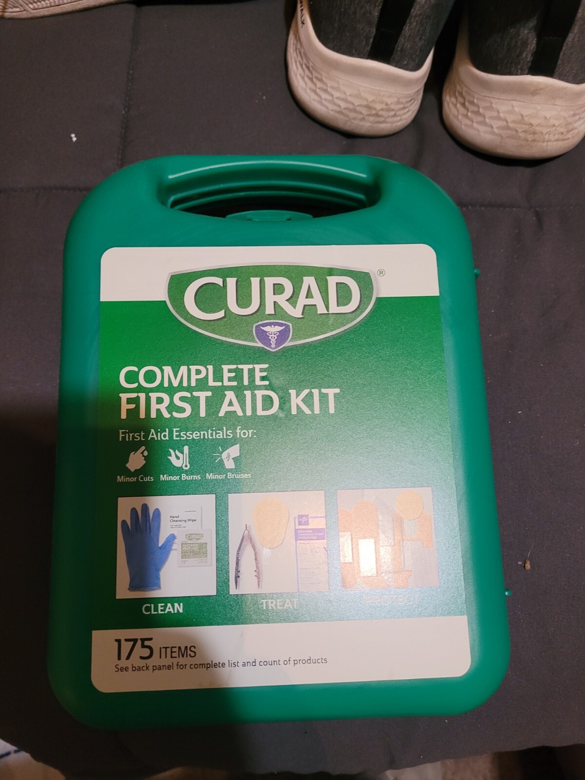 Curad Complete First Aid Kit in Durable Hard Plastic Carrying Case 175 Items New