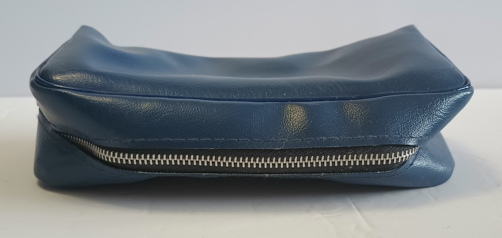 Vintage Labtron Medical Equipment Bag Dark Blue Vinyl Zipper 2 x 5 x 7 NOS