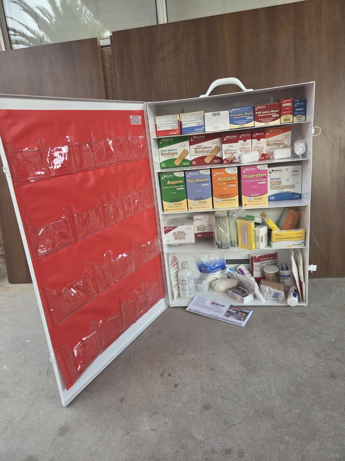 Urgent First Aid ANSI/ISEA Z308.1-2015 Cabinet Set Portable, Stocked, Labelled