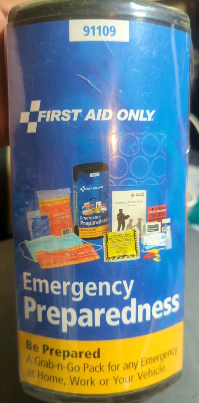 Emergency Preparedness First Aid Only 24 piece